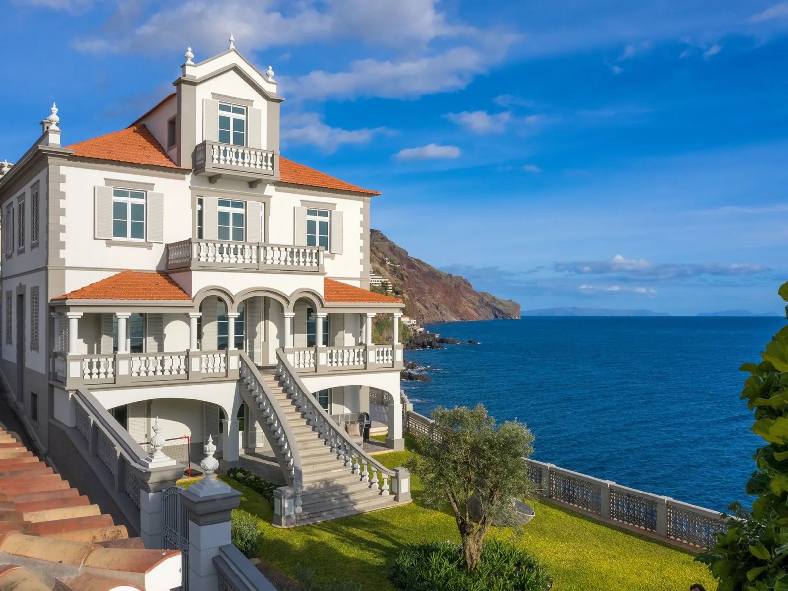 Mit Privatpool für 12 Personen in Sao Goncalo, Madeira in Portugal