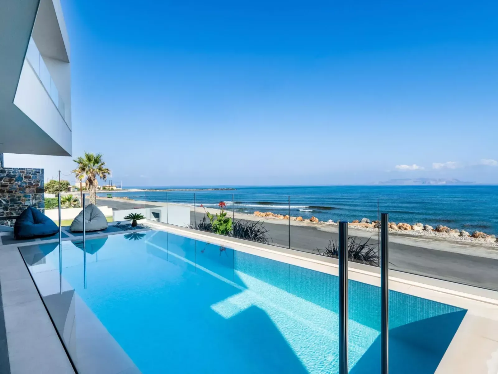 Dias Blaue Villa in Greece