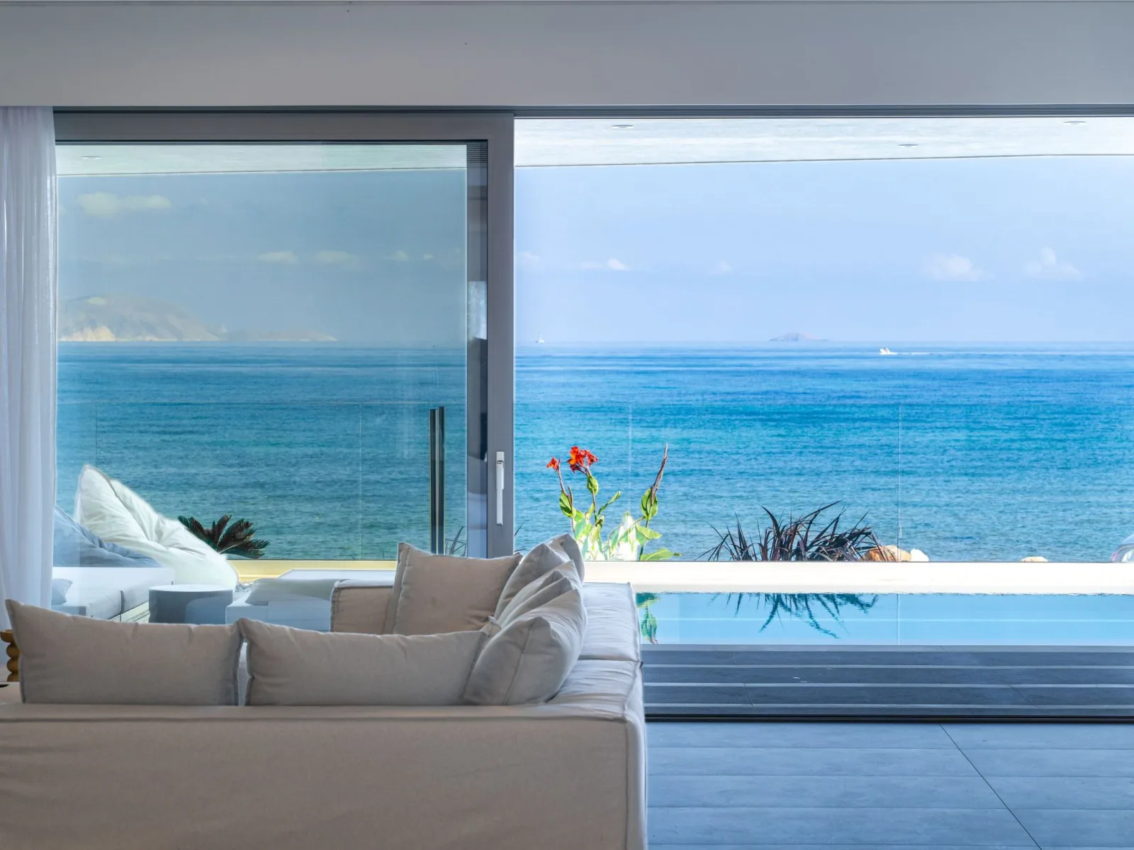 Dias Blaue Villa in Greece