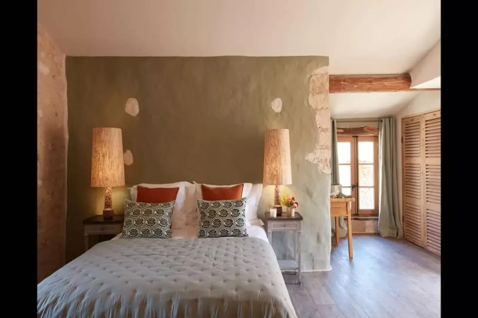 Villa de charme confort au milieu des vignes du Lubéron in France