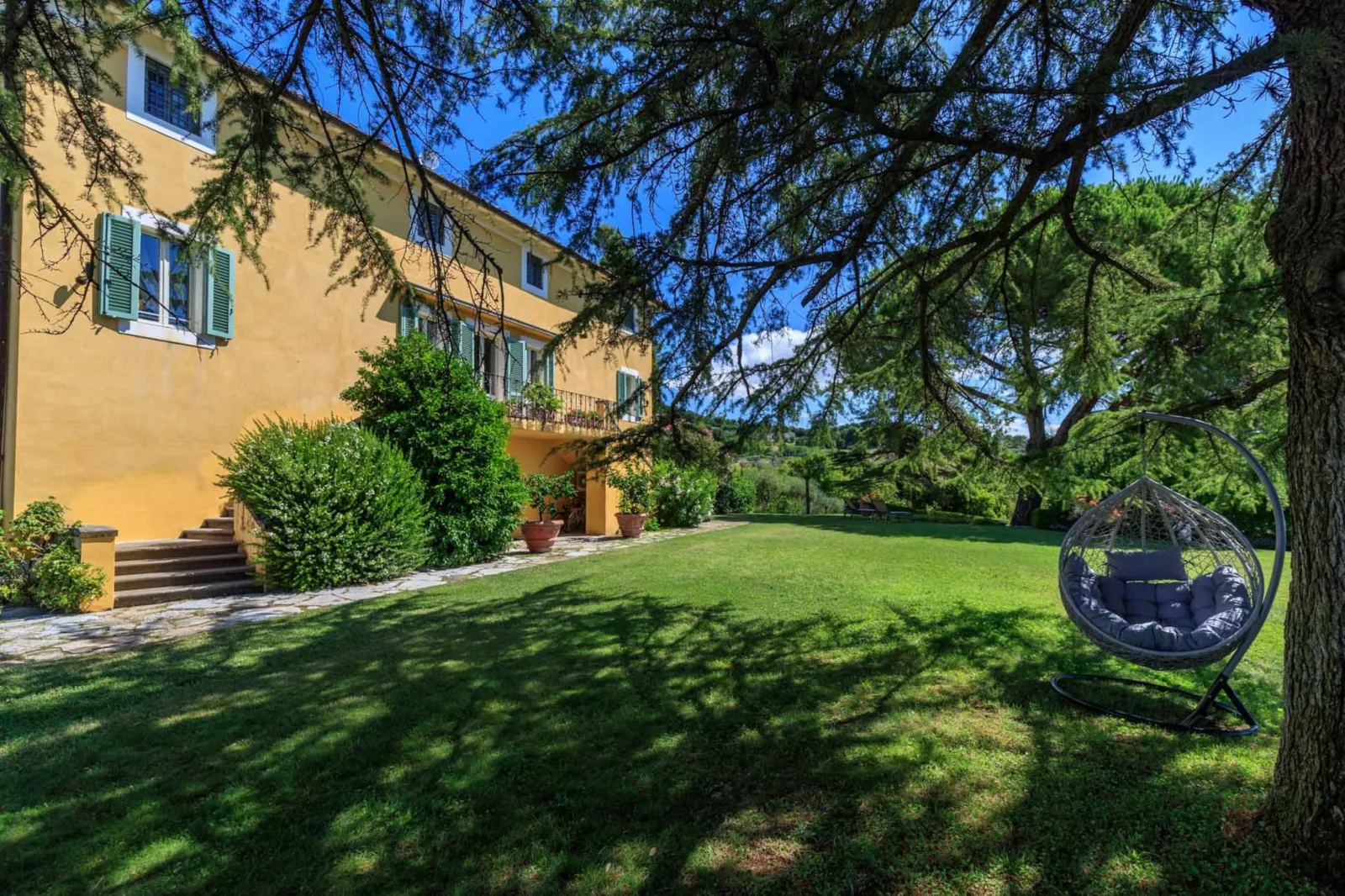 Villa Duemani - Pickleball Retreat in Italy